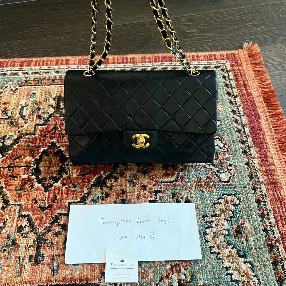 Chanel Classic Vintage Medium Double Flap Bag - Picture 3 of 11